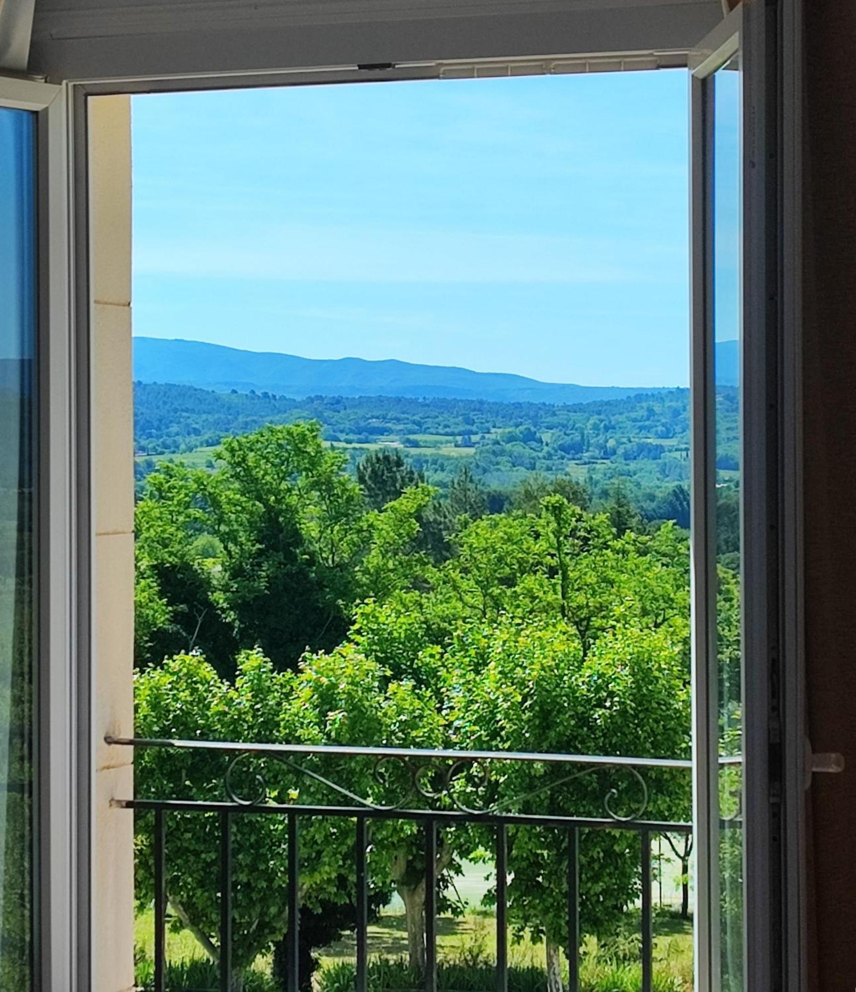 Vilajoun Joucas Esterno foto